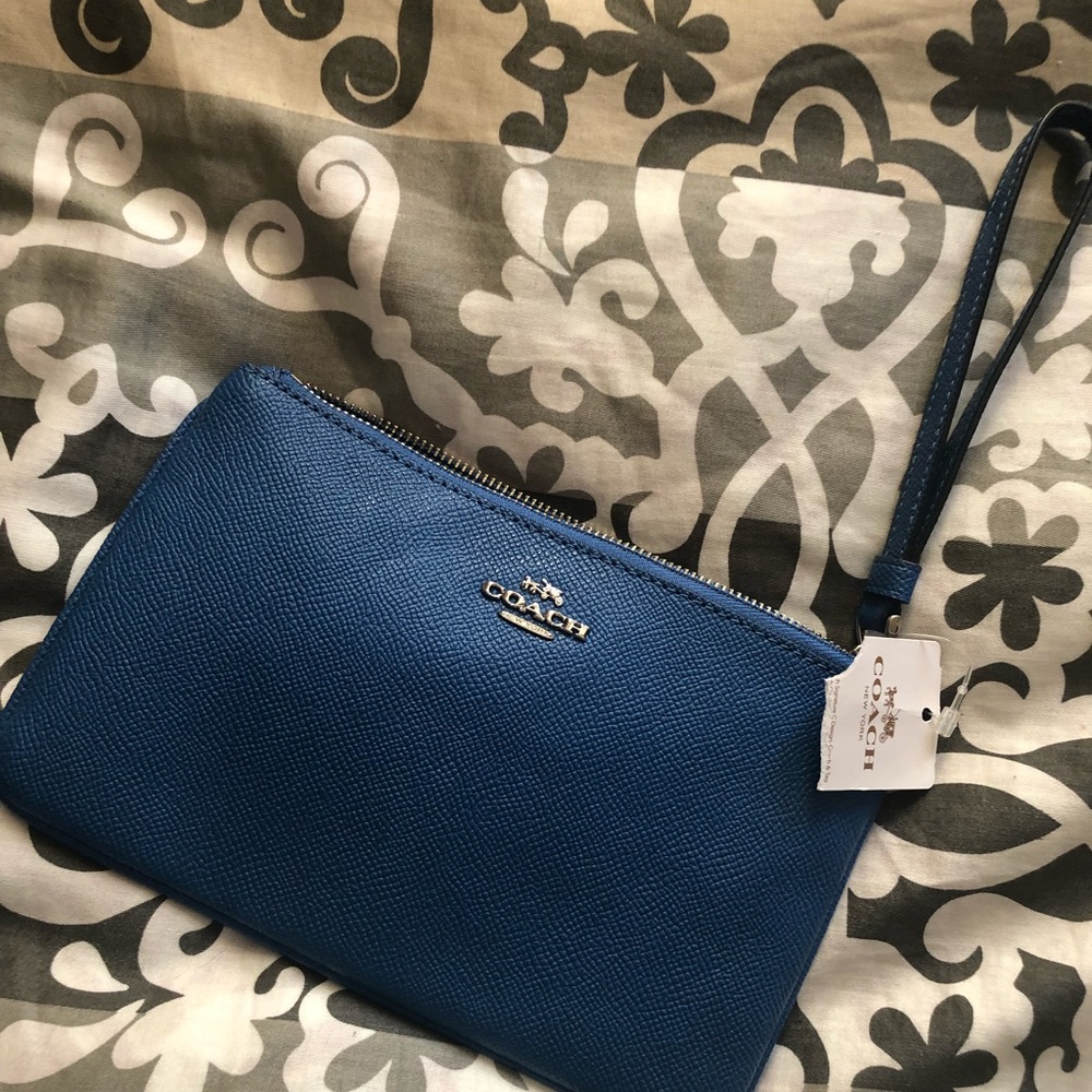 NWT: Blue Coach LRG WRL